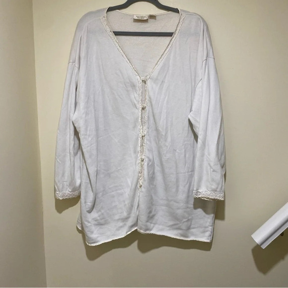 Women’s Gold Label Victoria Secret Vintage White Lace  Satin Long Sleeve Top S:L - Picture 1 of 16